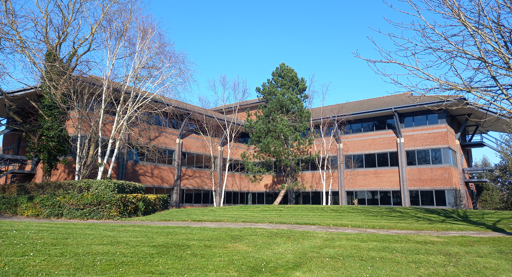 Hellier Langston Advises Morris Crocker on New Office Acquisition at Fully Let Lake House, Port Solent